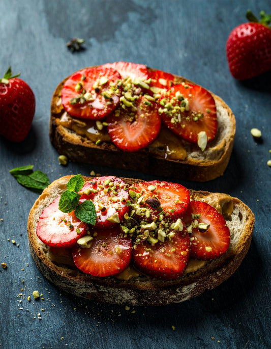Recipe: Apricot Kernel & Berry Toast